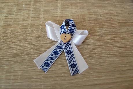 svadobné pierka folklórne so srdiečkom - Obrázok č. 1