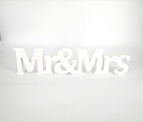 Prenájom - Nápis "MR&MRS" v celku - Obrázok č. 1