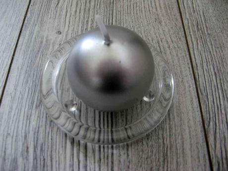 Sviečka guľa 6 cm strieborná metalíza - Obrázok č. 1