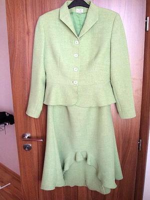 zeleny kostymček veľkosť 38-40 - Obrázok č. 1