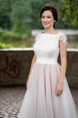 Svadobne šaty M na výšku 168 cm bez opätkov - Obrázok č. 1