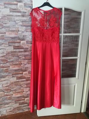Červené šaty - Obrázok č. 1