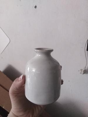 Mala biela vaza/prenajom - Obrázok č. 1