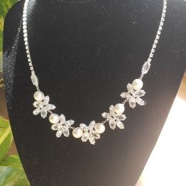 Štrasový náhrdelník s perličkami - Obrázok č. 1