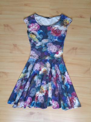 Úpletové šaty s kruhovou sukňou - Obrázok č. 1
