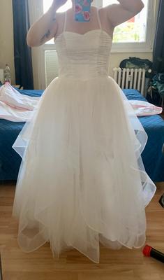 Nové svadobné šaty - Obrázok č. 1