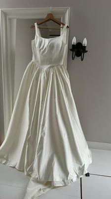 Svadobné saty - Obrázok č. 1