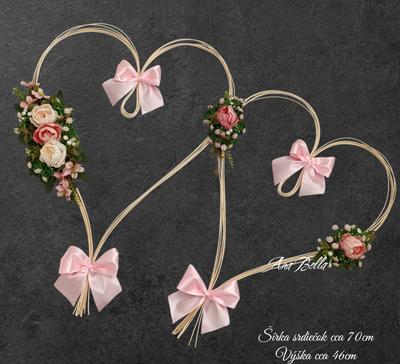 Ružové srdiečka na svadobné auto - Obrázok č. 1