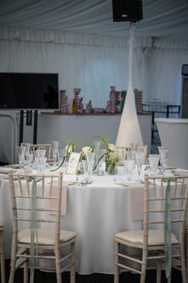 Biele okruhlé obrusy - Obrázok č. 1