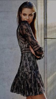 Čierne čipkované šaty - Obrázok č. 1